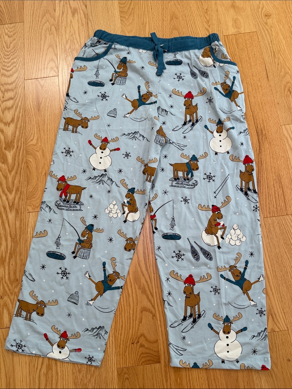 Lazy one Women’s large let it snow playful moose pajama bottom.